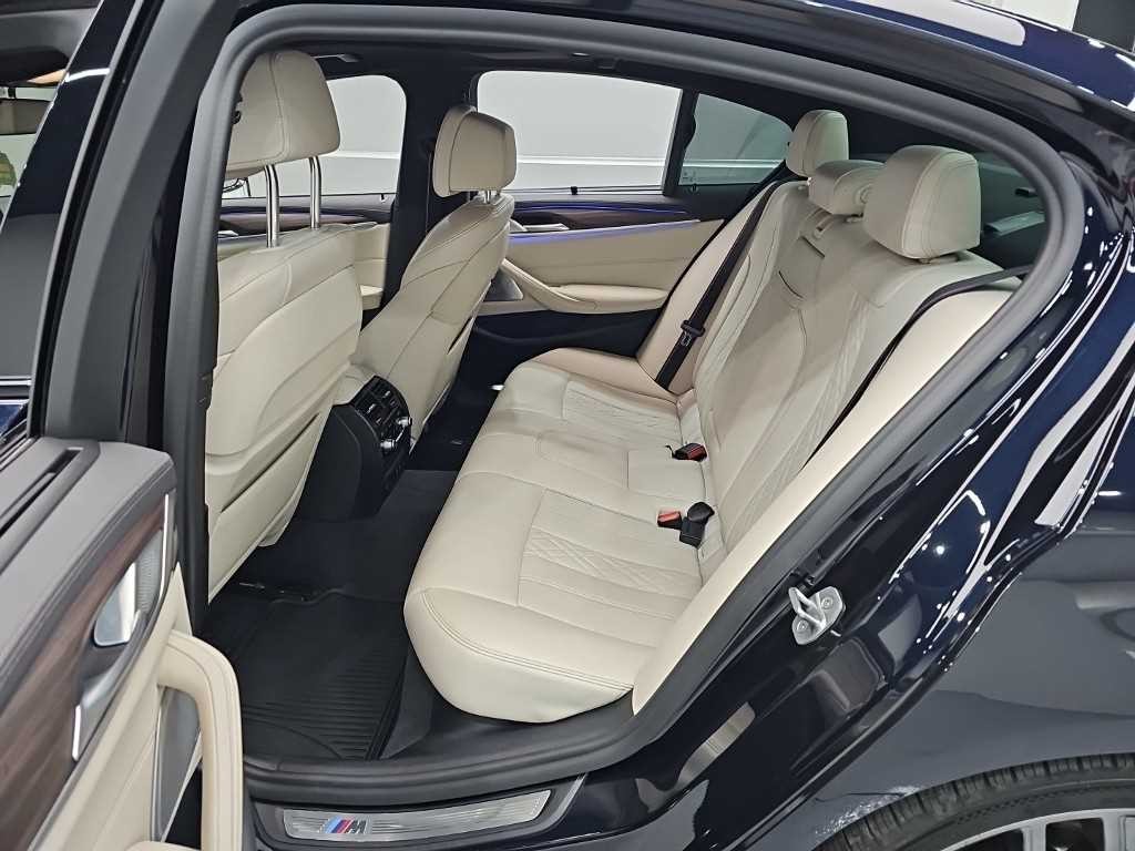 BMW 5시리즈 5시리즈 (G30) M550i xDrive 이미지 12