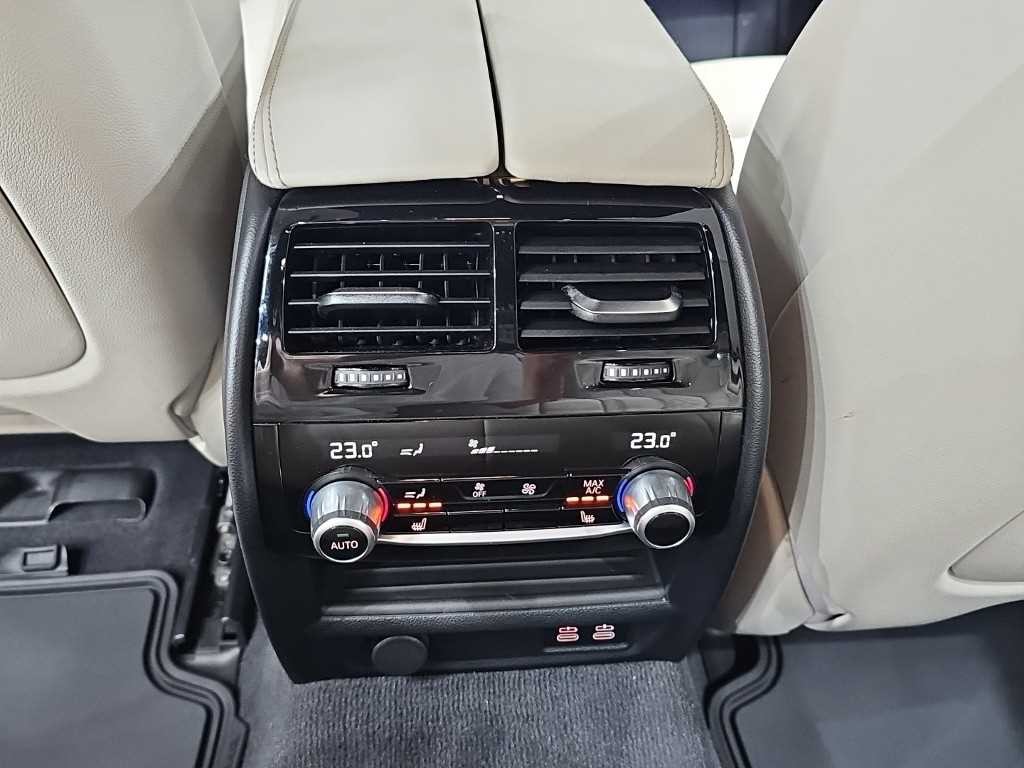 BMW 5시리즈 5시리즈 (G30) M550i xDrive 이미지 14