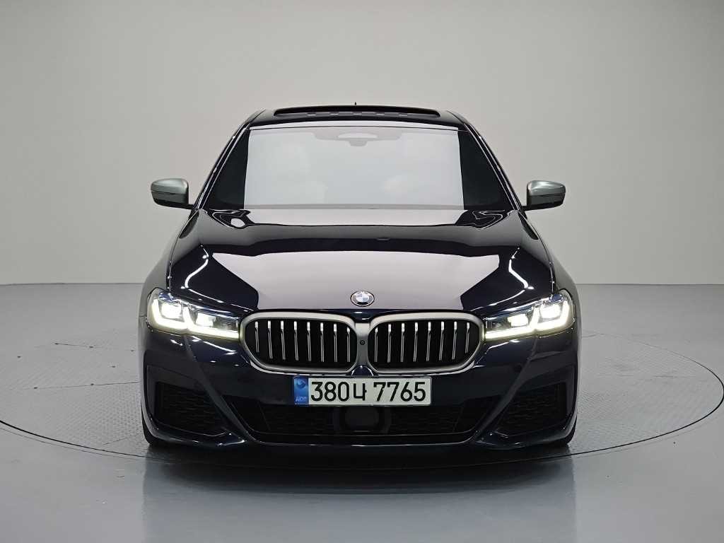 BMW 5시리즈 5시리즈 (G30) M550i xDrive 이미지 2