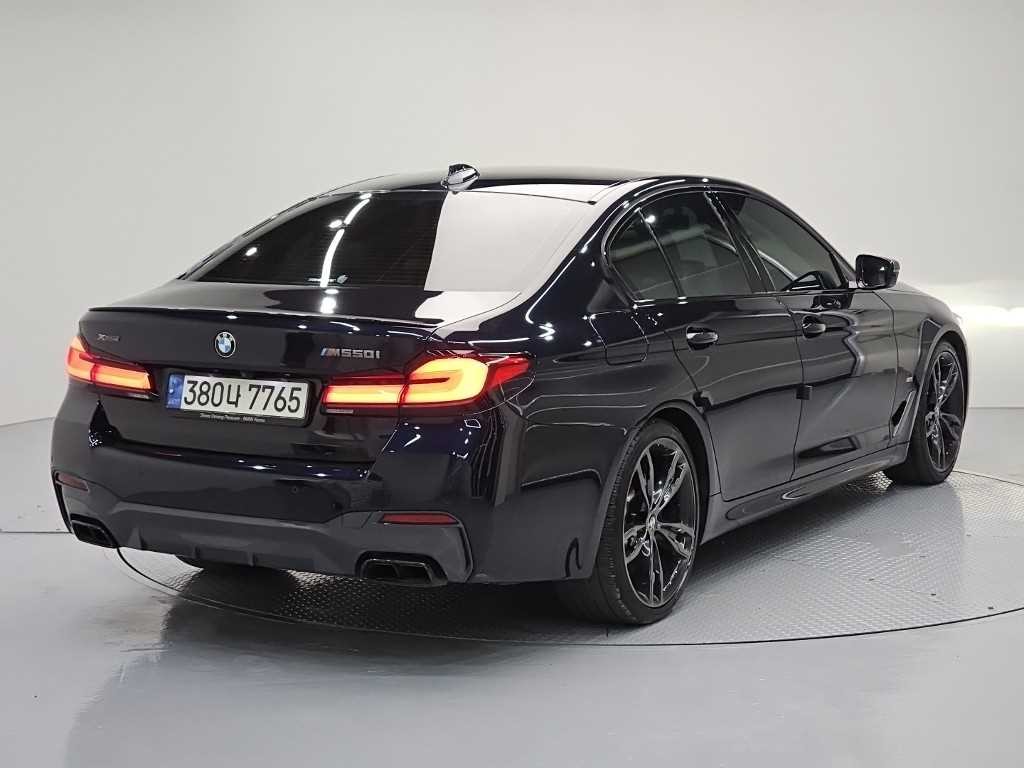 BMW 5시리즈 5시리즈 (G30) M550i xDrive 이미지 4
