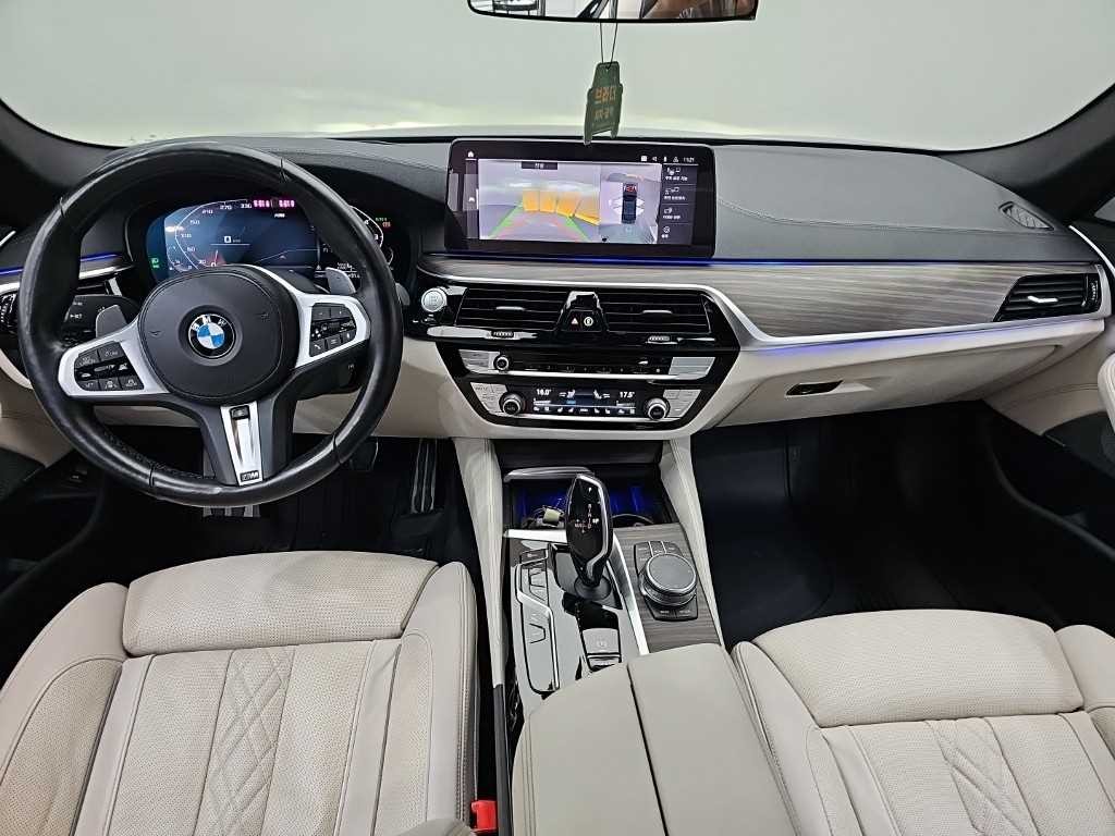 BMW 5시리즈 5시리즈 (G30) M550i xDrive 이미지 7