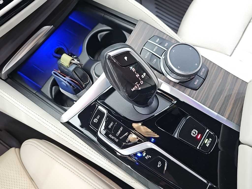 BMW 5시리즈 5시리즈 (G30) M550i xDrive 이미지 8