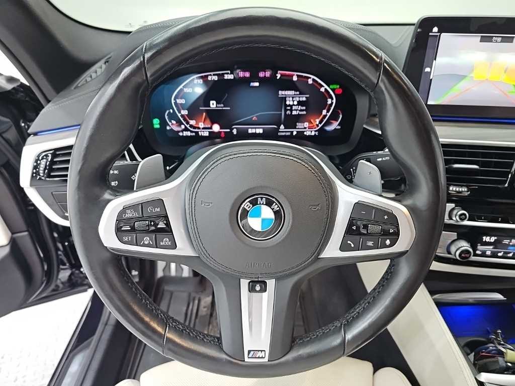 BMW 5시리즈 5시리즈 (G30) M550i xDrive 이미지 9