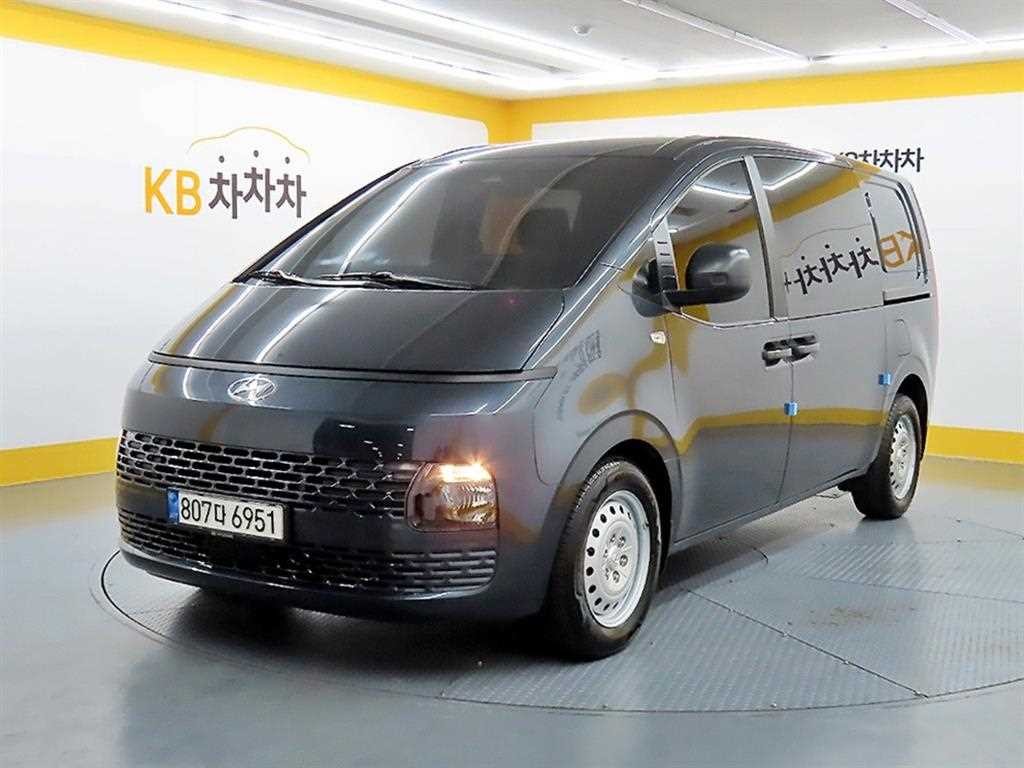 현대 스타리아 2WD 디젤 카고 스마트 5인승 이미지 2