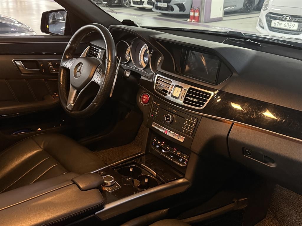 벤츠 E 클래스 E-클래스 W212 E220 블루텍 아방가르드 스포츠 이미지 4