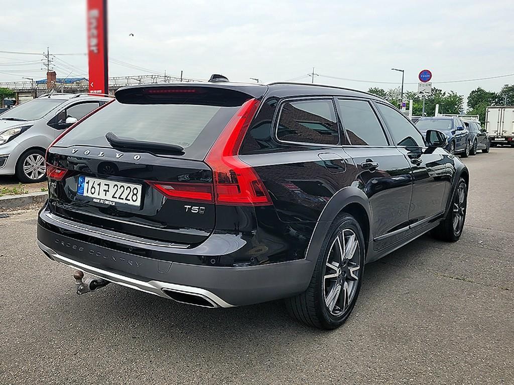 볼보 V90 V90 크로스컨트리 T5 AWD 이미지 4