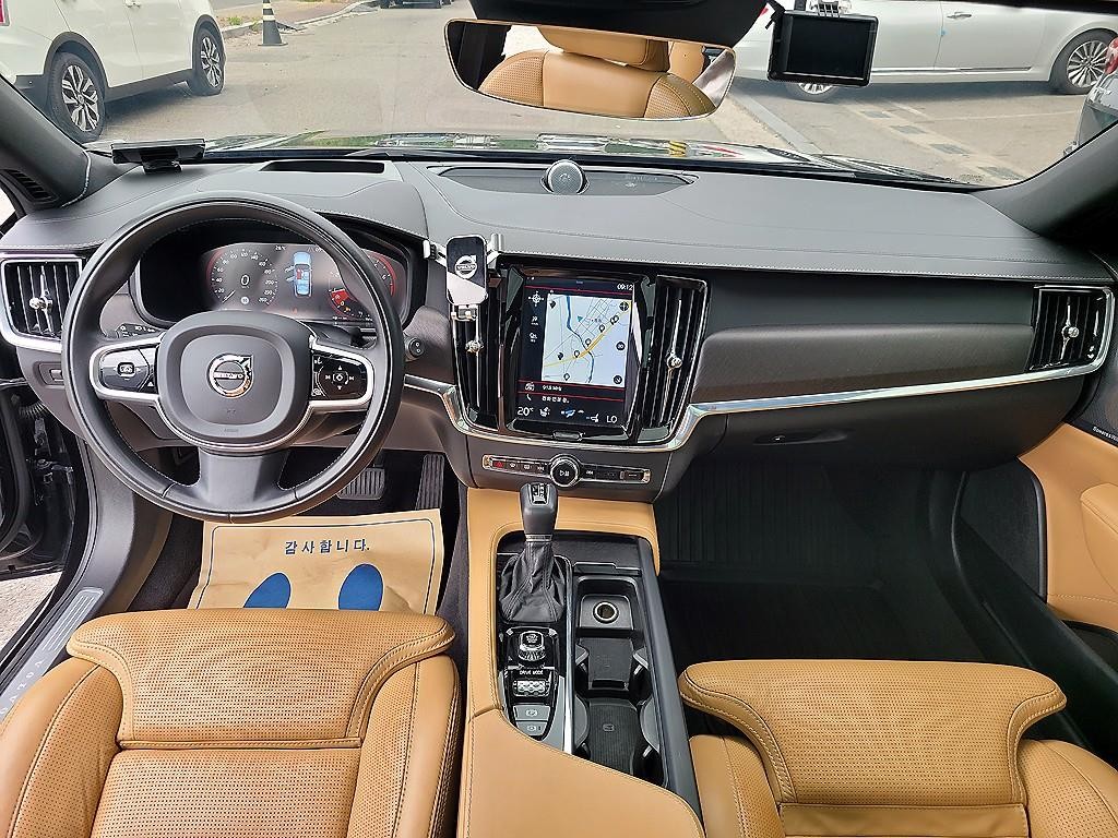 볼보 V90 V90 크로스컨트리 T5 AWD 이미지 5