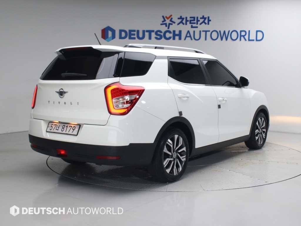 KG모빌리티(쌍용) 티볼리 티볼리 에어 2WD 디젤 1.6 IX 플러스 패키지 이미지 2
