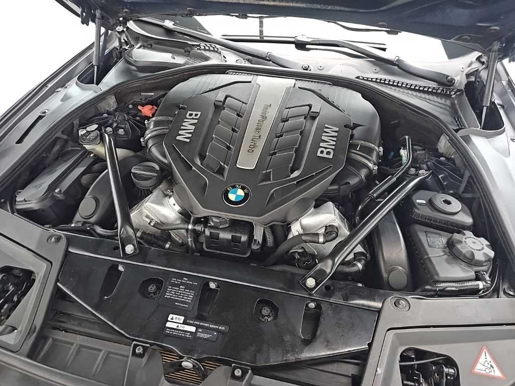 BMW 5시리즈 5시리즈 (F10) 550i xDrive 이미지 5