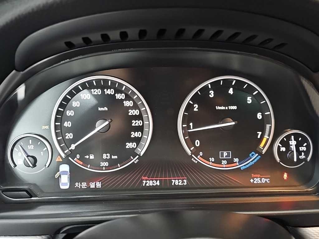 BMW 5시리즈 5시리즈 (F10) 550i xDrive 이미지 6