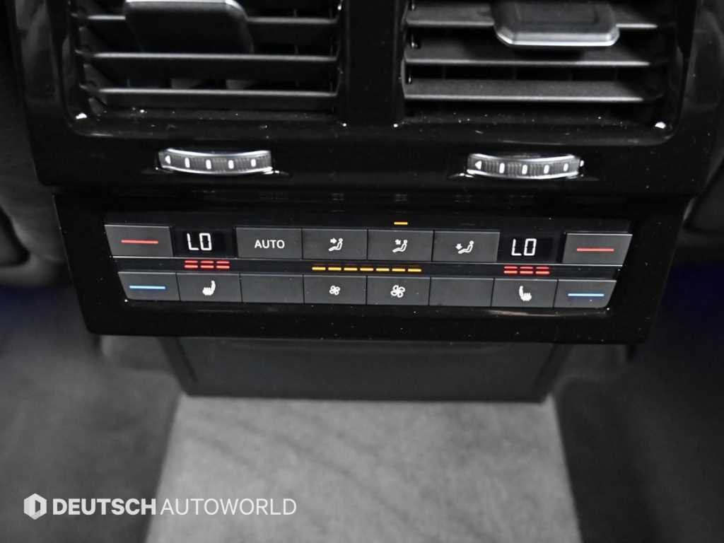 폭스바겐 투아렉 투아렉 3세대 3.0 TDI 프레스티지 이미지 16