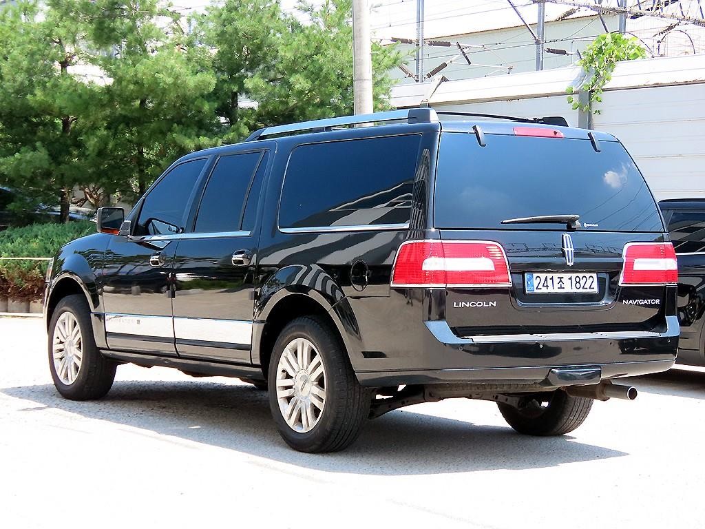 링컨 네비게이터 5.4L V8 이미지 3