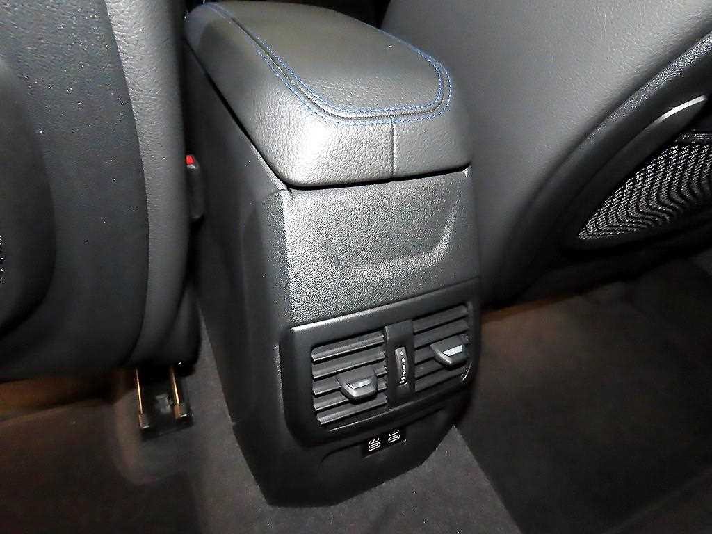 BMW 1시리즈 1시리즈 (F40) 120i M 스포츠 이미지 14