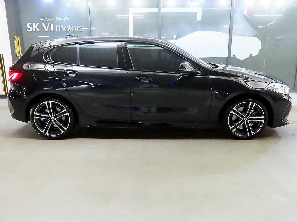 BMW 1시리즈 1시리즈 (F40) 120i M 스포츠 이미지 3