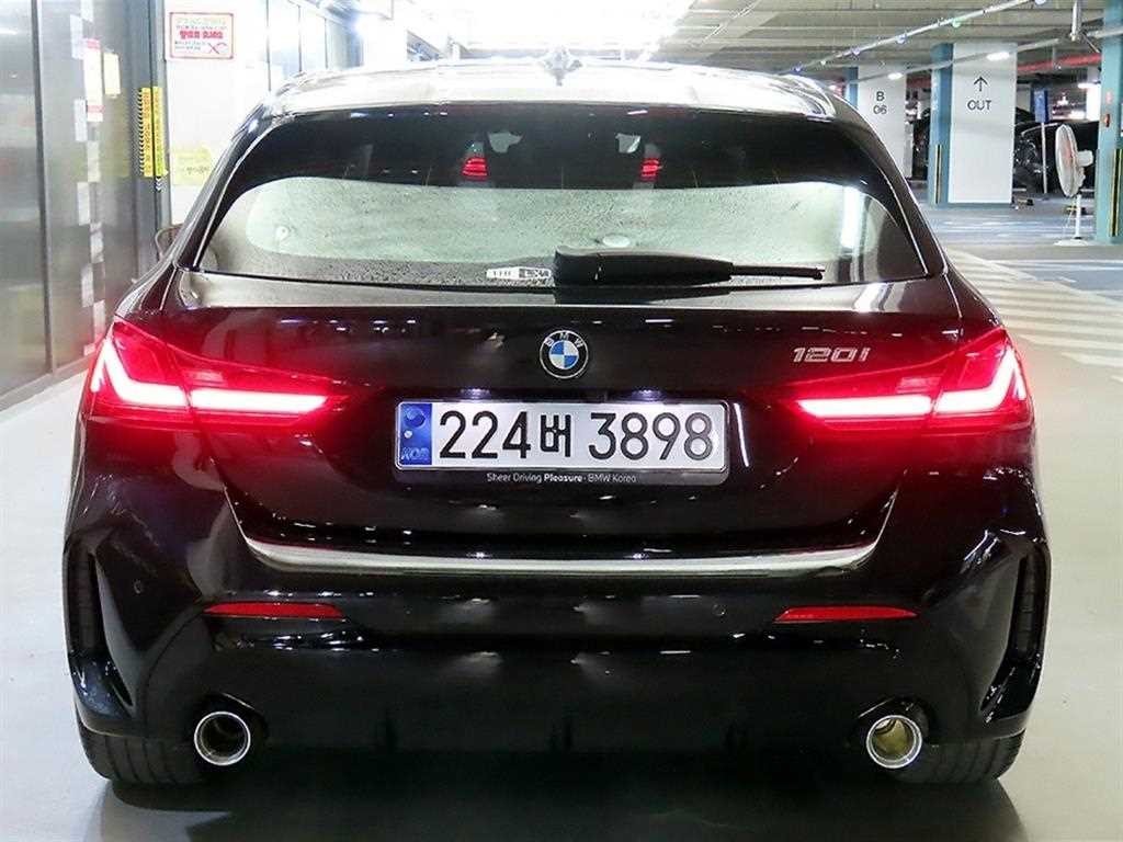 BMW 1시리즈 1시리즈 (F40) 120i M 스포츠 이미지 5