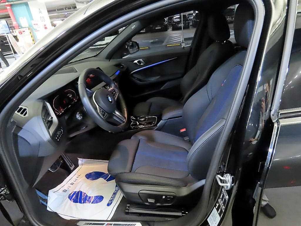 BMW 1시리즈 1시리즈 (F40) 120i M 스포츠 이미지 6