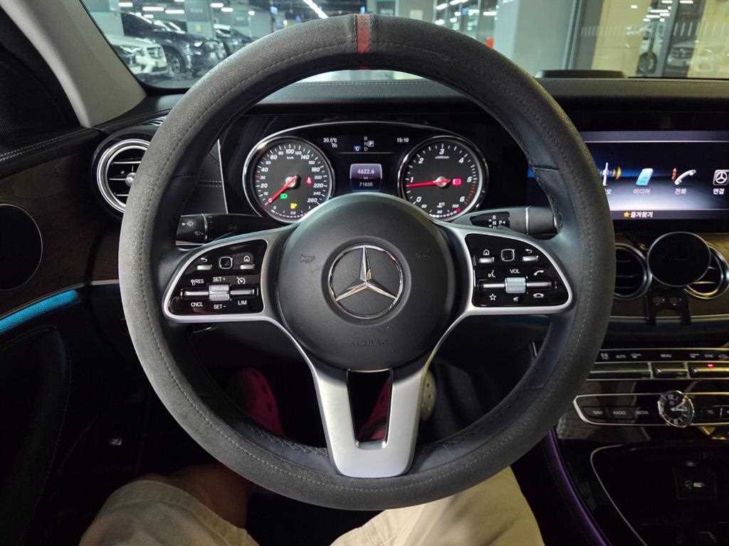 벤츠 E 클래스 E-클래스 W213 E220d 익스클루시브 이미지 11