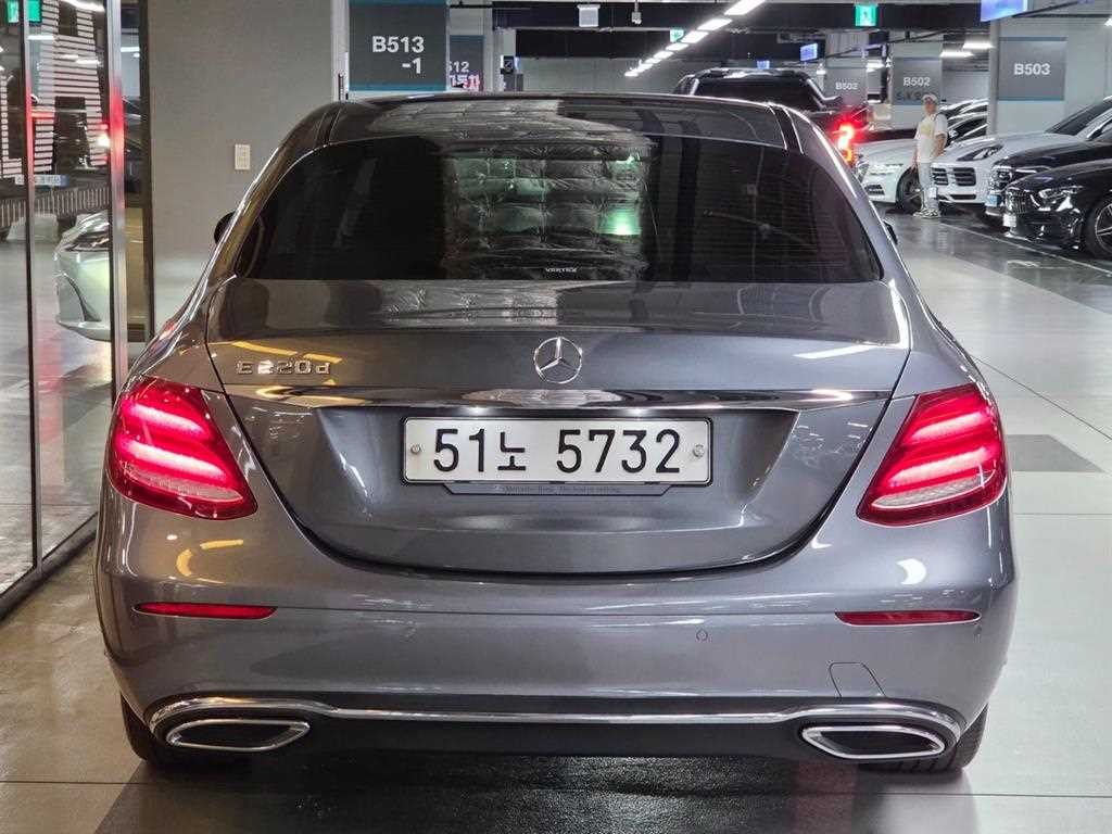 벤츠 E 클래스 E-클래스 W213 E220d 익스클루시브 이미지 4
