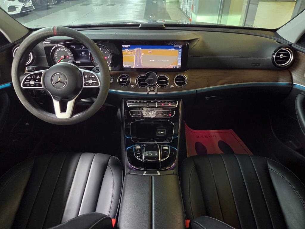 벤츠 E 클래스 E-클래스 W213 E220d 익스클루시브 이미지 6