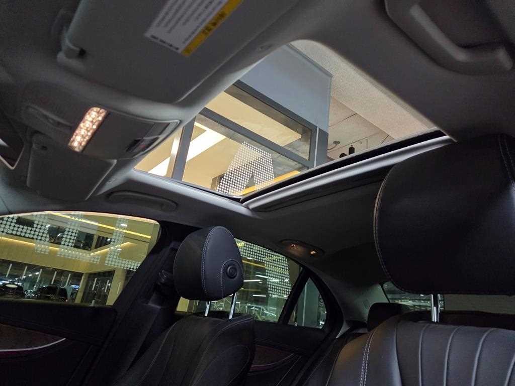 벤츠 E 클래스 E-클래스 W213 E220d 익스클루시브 이미지 9