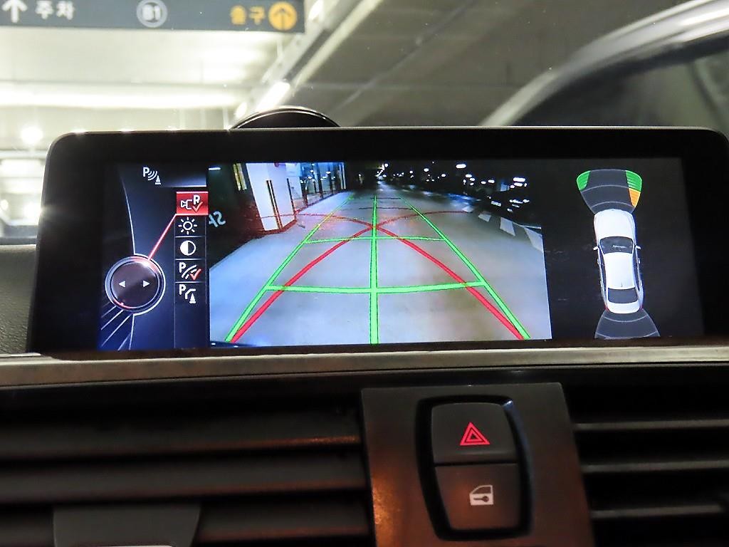 BMW 3시리즈 3시리즈 (F30) 320d 이미지 15