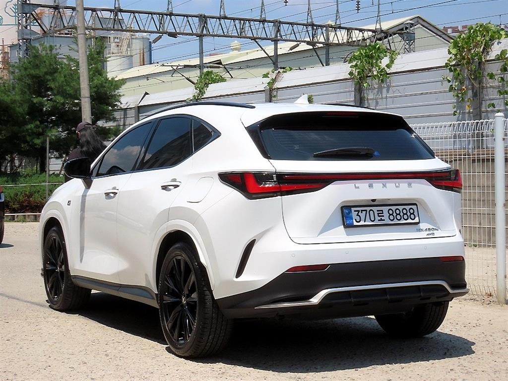 렉서스 NX NX 450h+ F 스포츠 이미지 3
