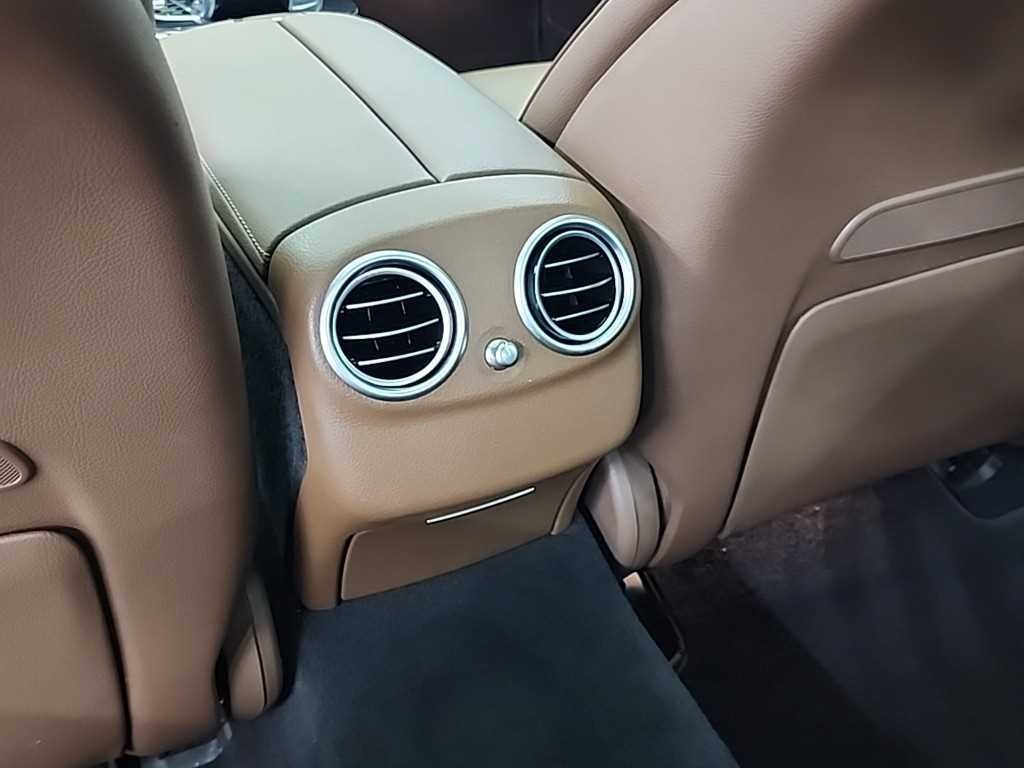 벤츠 E 클래스 E-클래스 W213 E300 4MATIC AMG LINE 이미지 14
