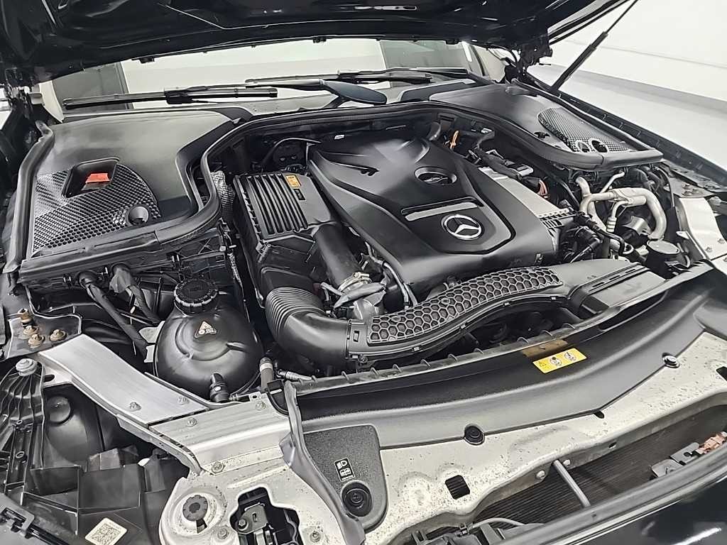벤츠 E 클래스 E-클래스 W213 E300 4MATIC AMG LINE 이미지 6