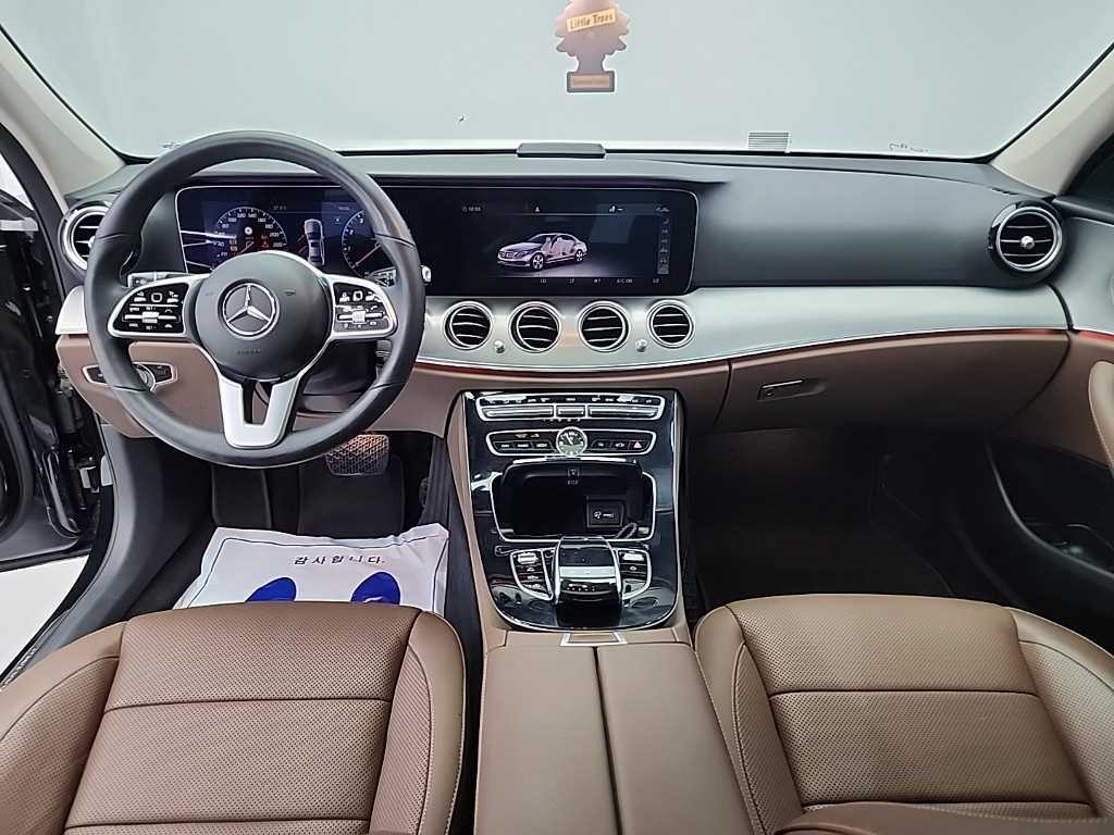 벤츠 E 클래스 E-클래스 W213 E300 4MATIC AMG LINE 이미지 8