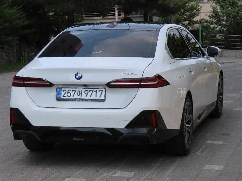BMW 5시리즈 5시리즈 (G60) 523d 이미지 3