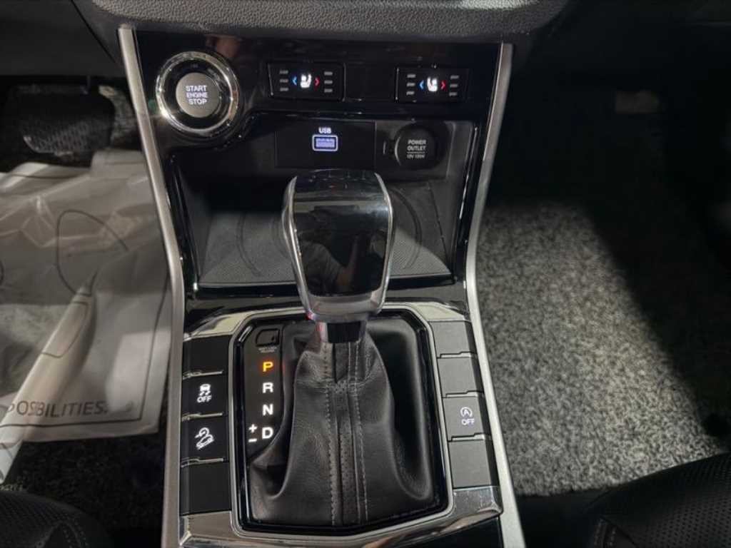 KG모빌리티(쌍용) 코란도 뷰티풀코란도 2WD 가솔린 1.5 C5 플러스 이미지 12