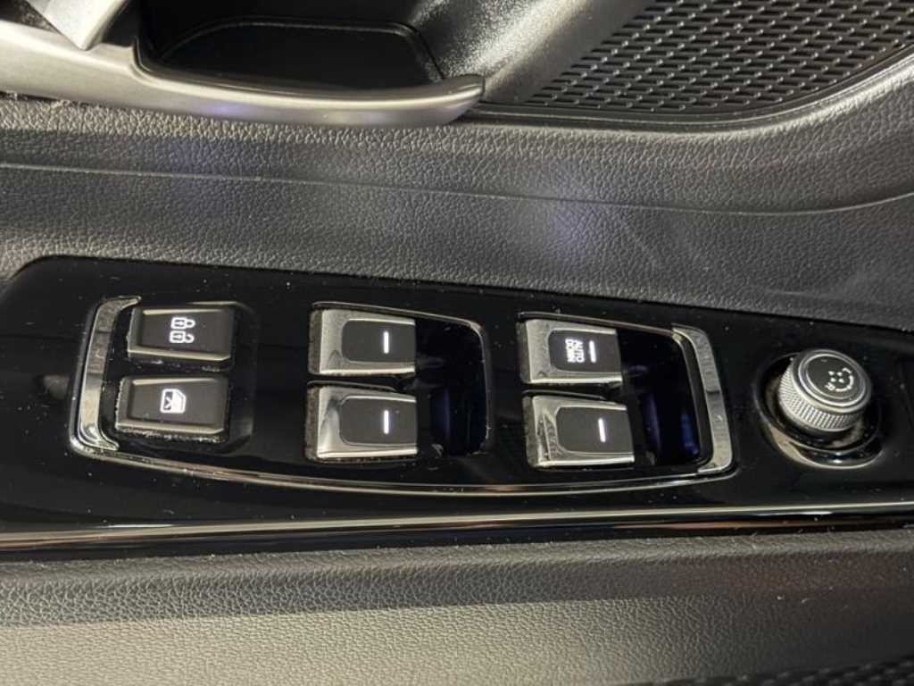 KG모빌리티(쌍용) 코란도 뷰티풀코란도 2WD 가솔린 1.5 C5 플러스 이미지 14
