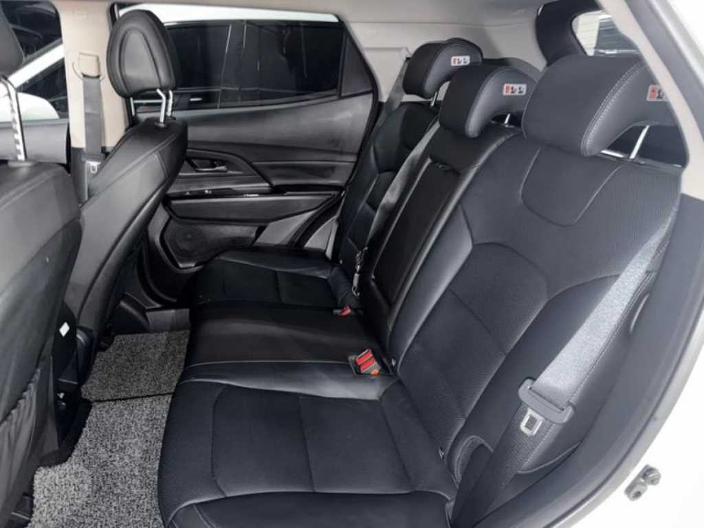 KG모빌리티(쌍용) 코란도 뷰티풀코란도 2WD 가솔린 1.5 C5 플러스 이미지 7