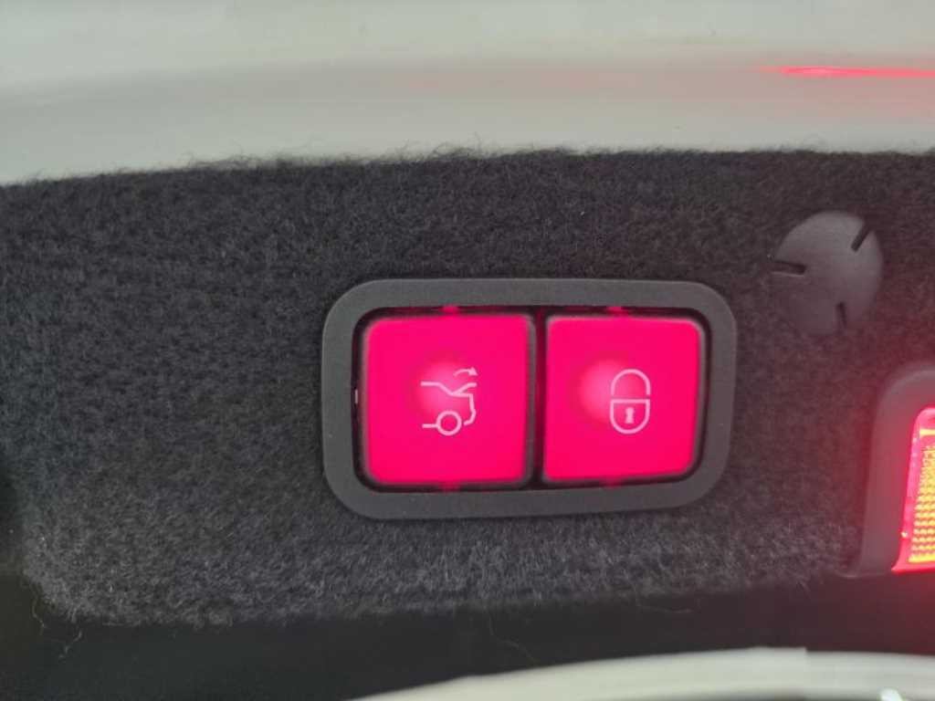 벤츠 C 클래스 C클래스 W205 C63 AMG 이미지 15