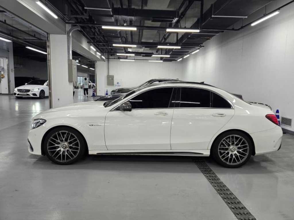 벤츠 C 클래스 C클래스 W205 C63 AMG 이미지 3