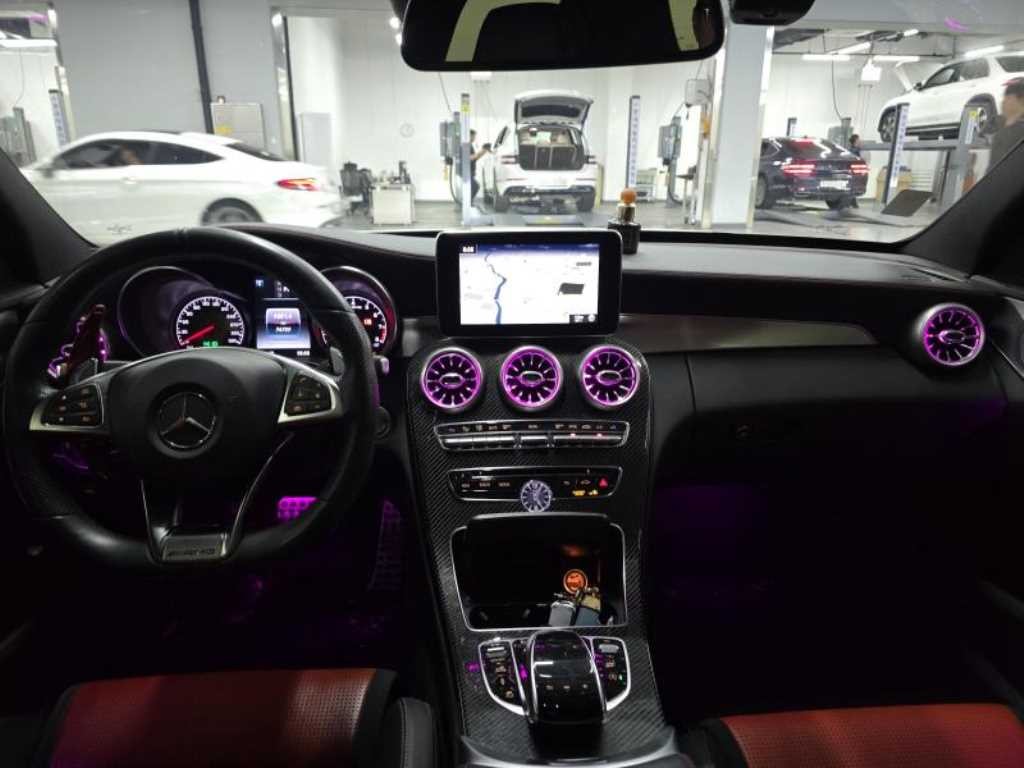 벤츠 C 클래스 C클래스 W205 C63 AMG 이미지 8