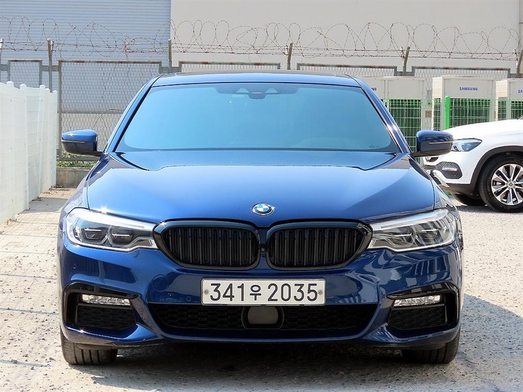 BMW 5시리즈 5시리즈 (G30) 520d M 스포츠 플러스 이미지 1