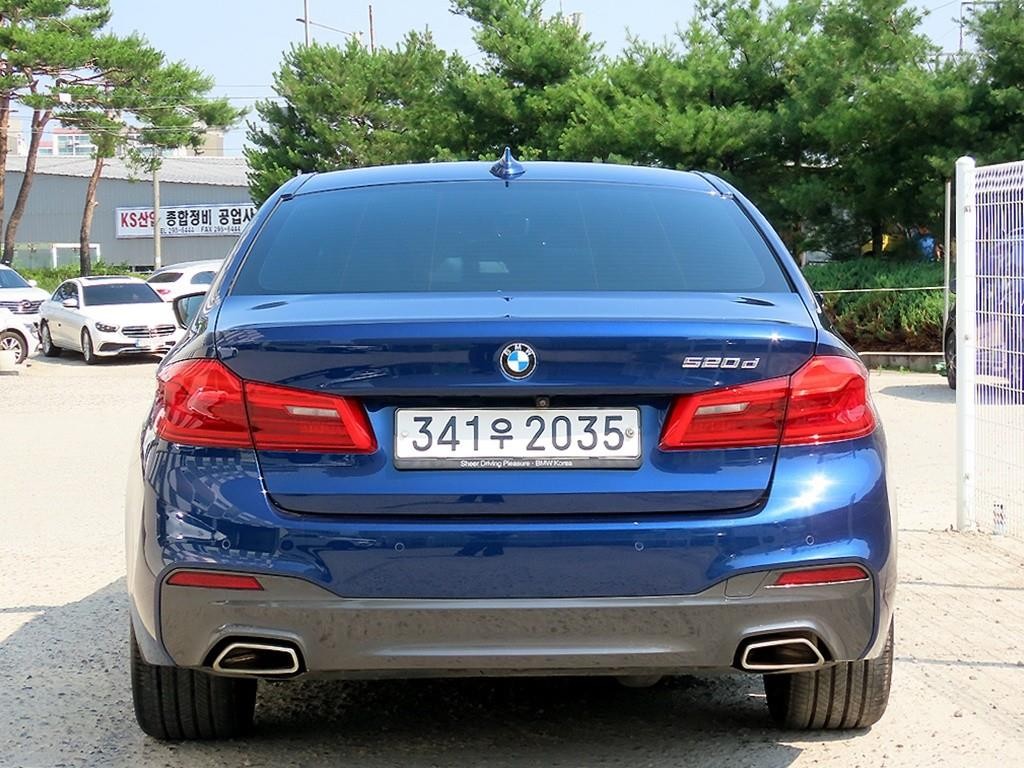 BMW 5시리즈 5시리즈 (G30) 520d M 스포츠 플러스 이미지 4