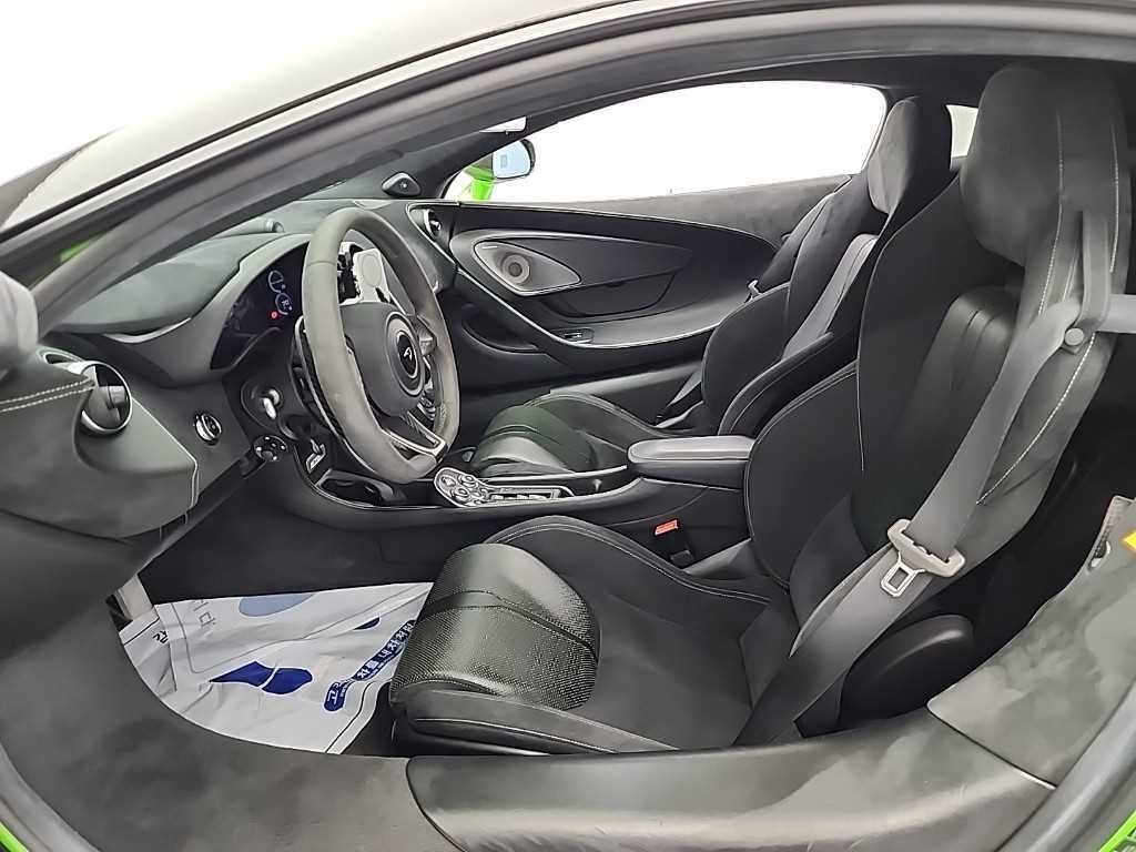 맥라렌 570S 3.8 쿠페 이미지 11