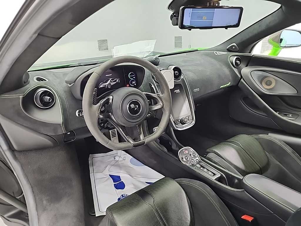 맥라렌 570S 3.8 쿠페 이미지 7