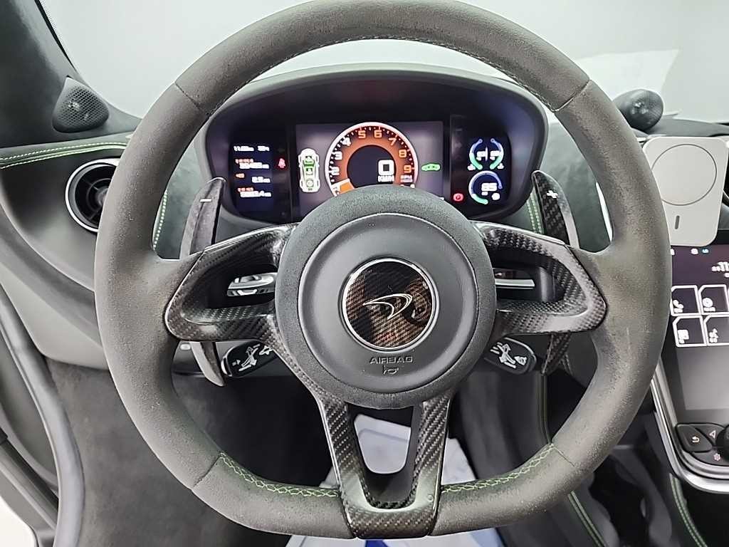 맥라렌 570S 3.8 쿠페 이미지 9