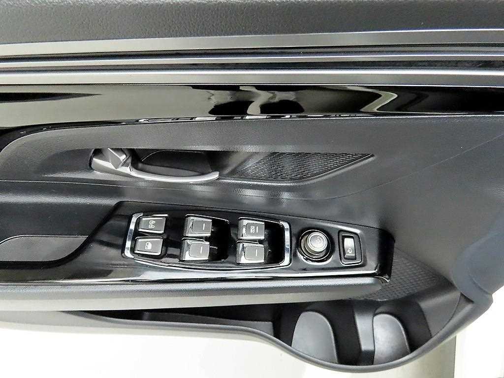 KG모빌리티(쌍용) 코란도 뷰티풀코란도 2WD 디젤 1.6 C5 플러스 이미지 11