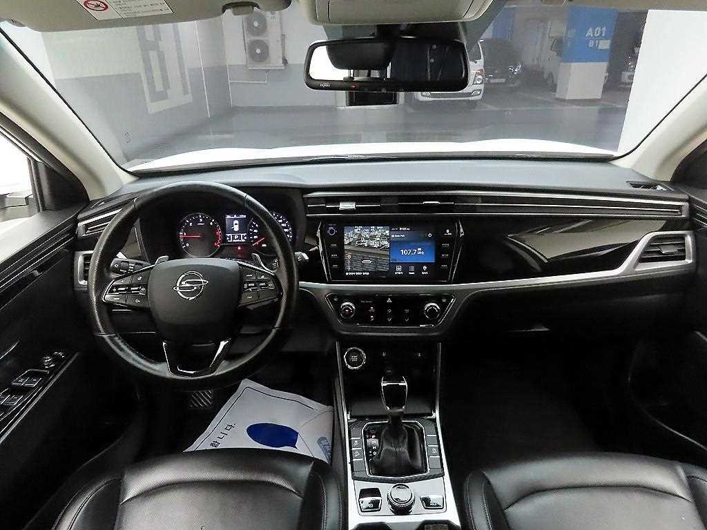 KG모빌리티(쌍용) 코란도 뷰티풀코란도 2WD 디젤 1.6 C5 플러스 이미지 8