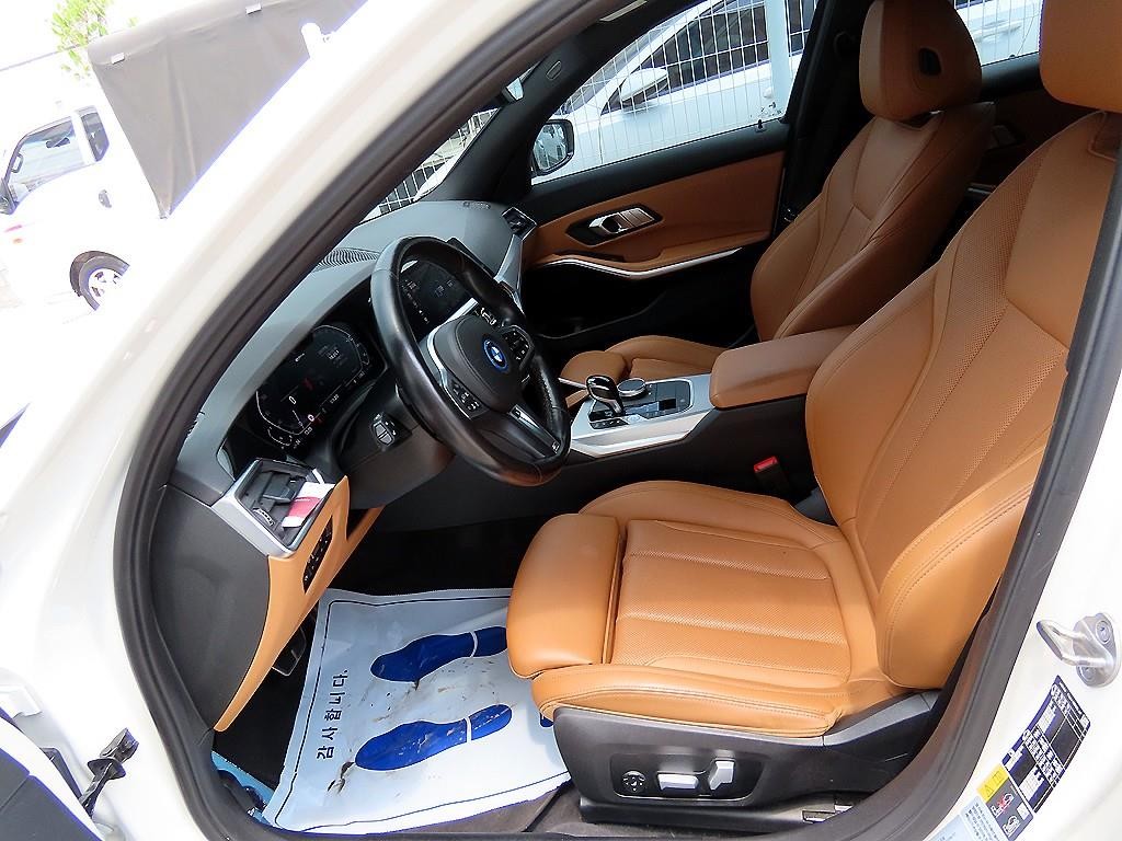 BMW 3시리즈 3시리즈 (G20) 320e M 스포츠 이미지 5