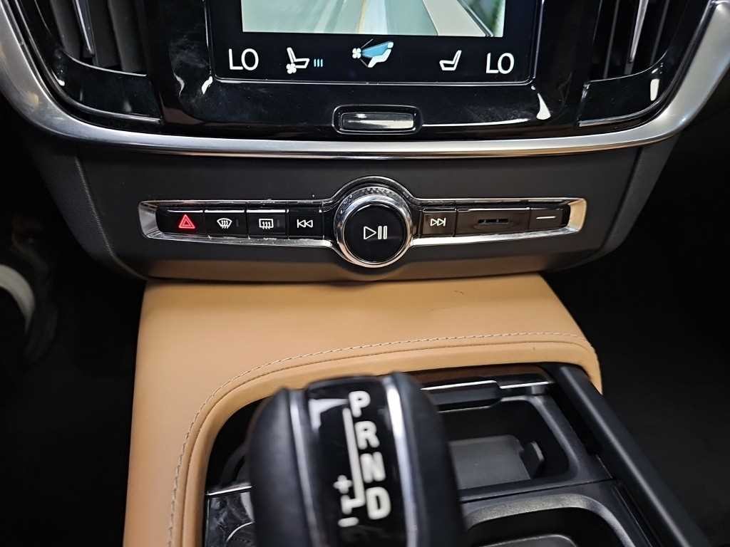 볼보 S90 D5 AWD 인스크립션 이미지 10