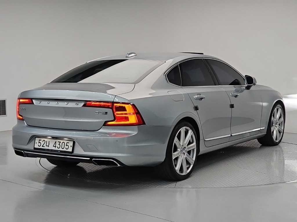 볼보 S90 D5 AWD 인스크립션 이미지 4