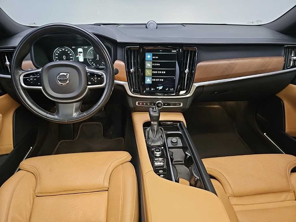 볼보 S90 D5 AWD 인스크립션 이미지 7