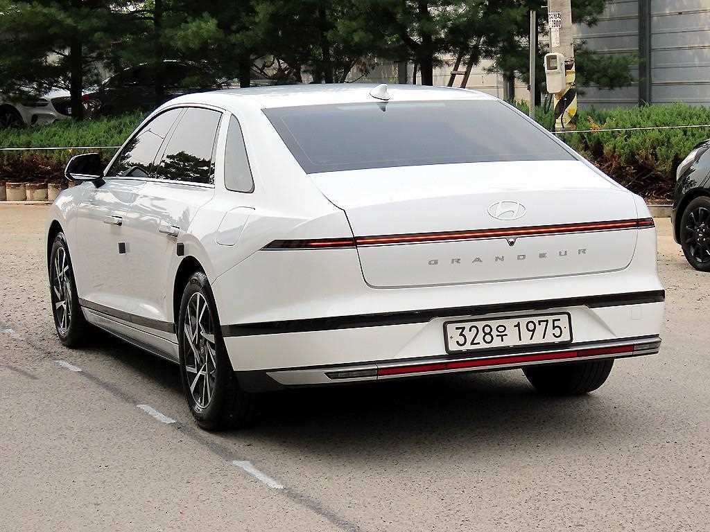 현대 그랜저 그랜저 (GN7) LPG 3.5 2WD 프리미엄 이미지 3