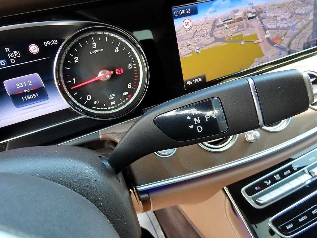 벤츠 E 클래스 E-클래스 W213 E220d 익스클루시브 이미지 10