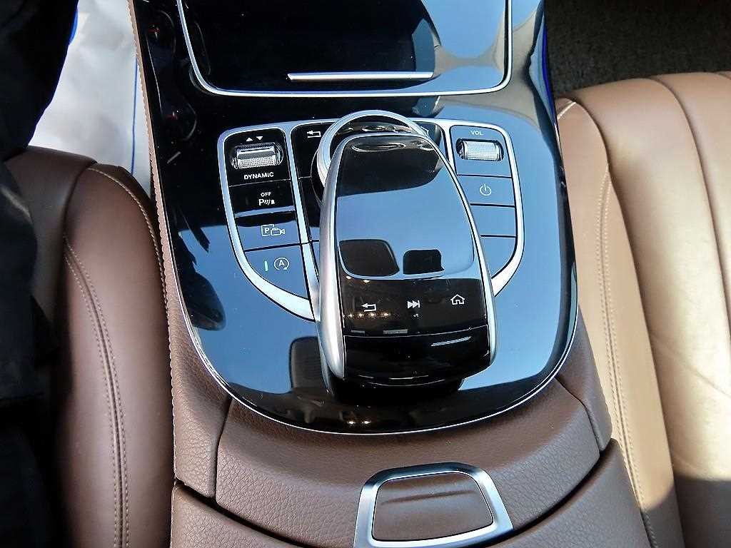 벤츠 E 클래스 E-클래스 W213 E220d 익스클루시브 이미지 14